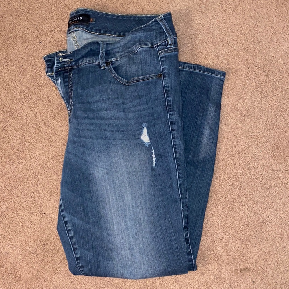 Distressed Skinny jeans